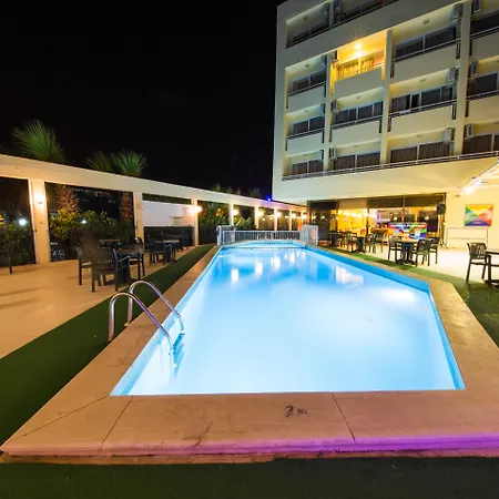 Hotel Tuntas Altinkum