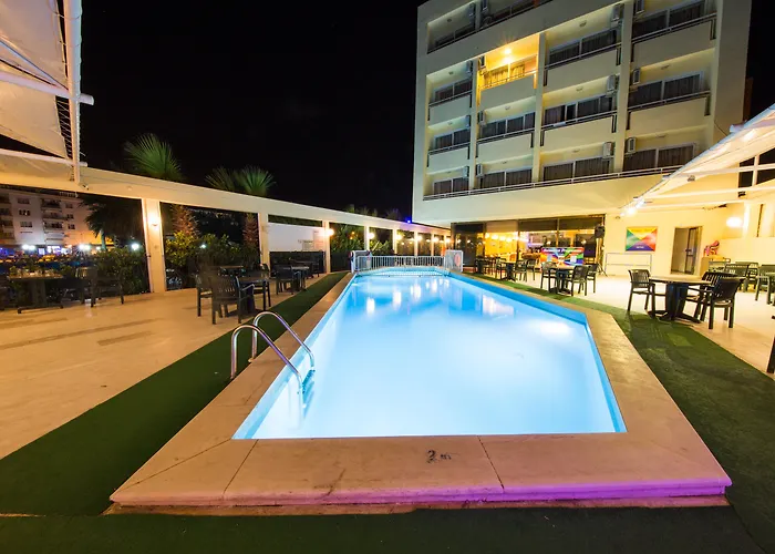 Hotel Tuntas Altinkum